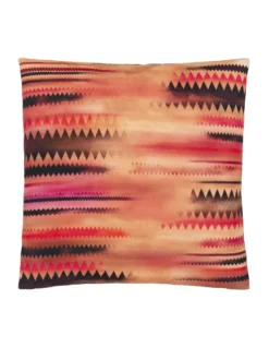 Coussin Lacroix Graphe Magenta, Christian Lacroix -Deco En Ligne Soldes coussin lacroix graphe magenta christian lacroix 1