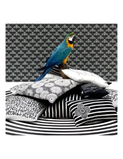 Coussin Perspective Noir/Ecru, Jean Paul Gaultier -Deco En Ligne Soldes coussin perspective noirecru jean paul gaultier 1