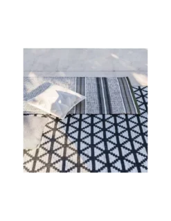 Tapis Delray Noir Outdoor, Designers Guild -Deco En Ligne Soldes tapis delray noir outdoor designers guild 2