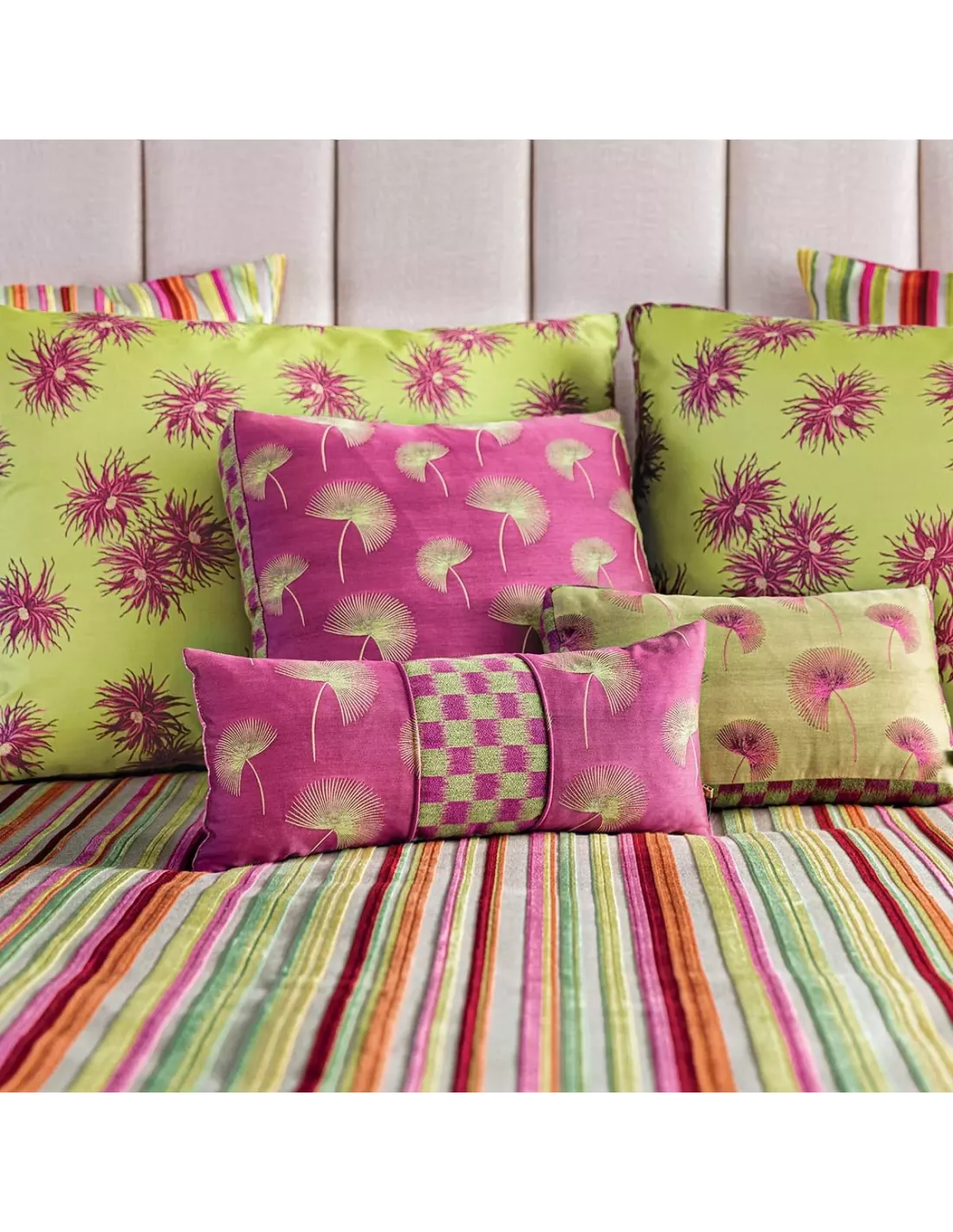 Tissu Chiyogami Rose Et Vert, K3 Design By Kenzo Takada 4 Tissu Chiyogami Rose Et Vert, K3 Design By Kenzo Takada – Image 2